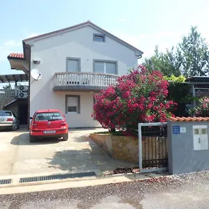 Apartment Haus Brigitte, Medulin