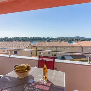 Apartment Kp, Medulin